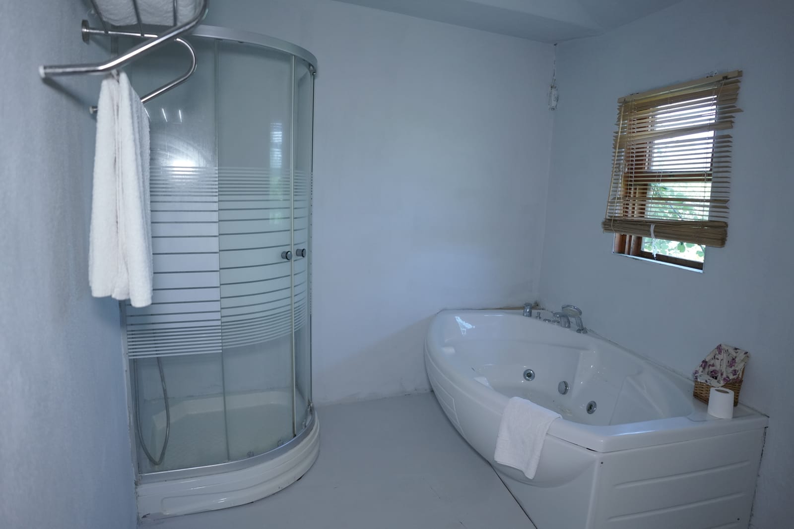 Jakuzili banyo